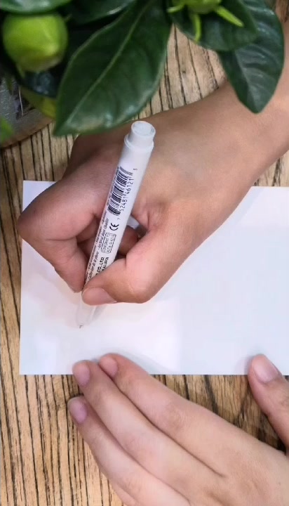 线的魅力—可爱诱人的纸杯蛋糕,一起画起来吧