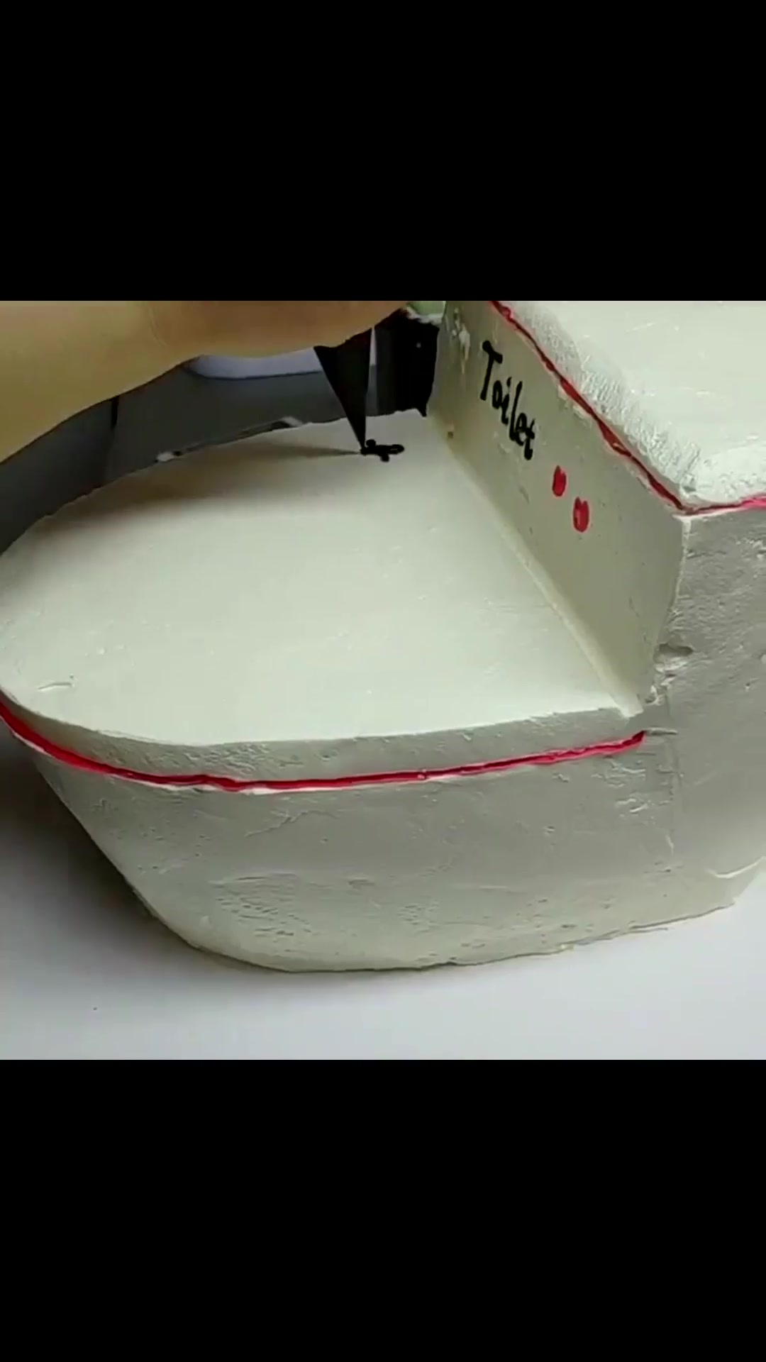 第一次见这样的生日蛋糕,成品也太惊艳了,这个创意我给满分!