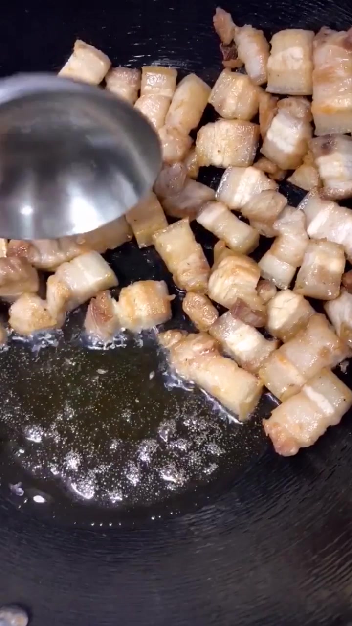 家常红焖肉炖八爪鱼的做法,一起来看看