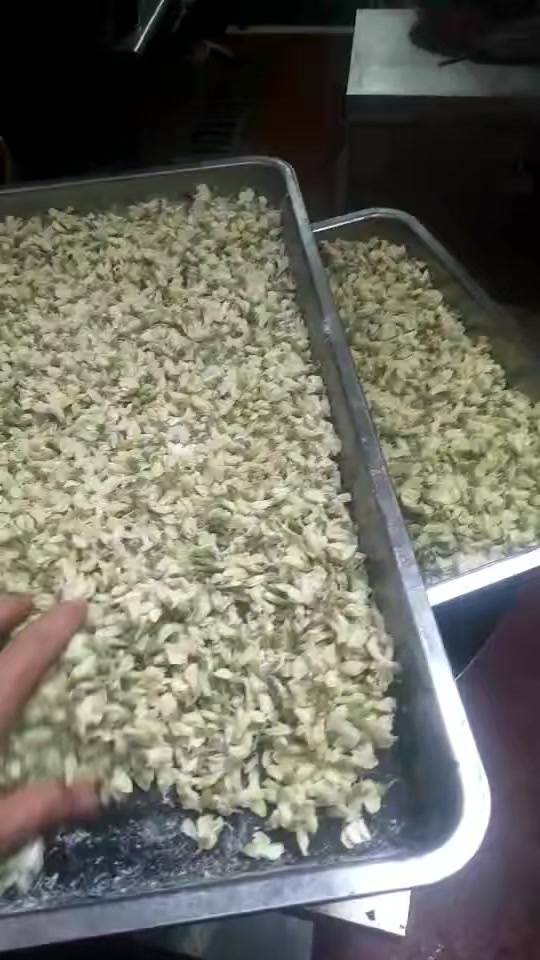 洋槐花蒸菜你喜欢吗