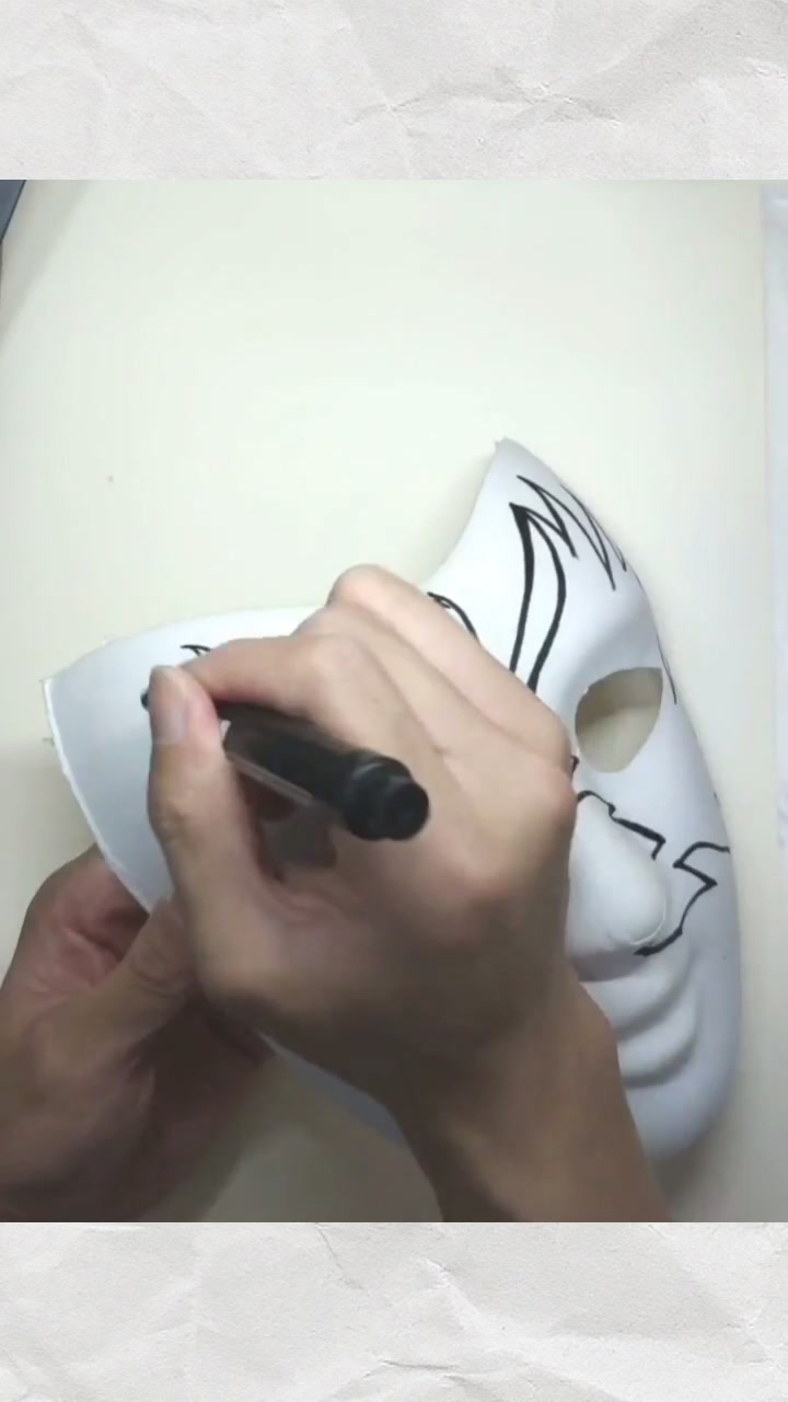超帅气的手绘半脸面具