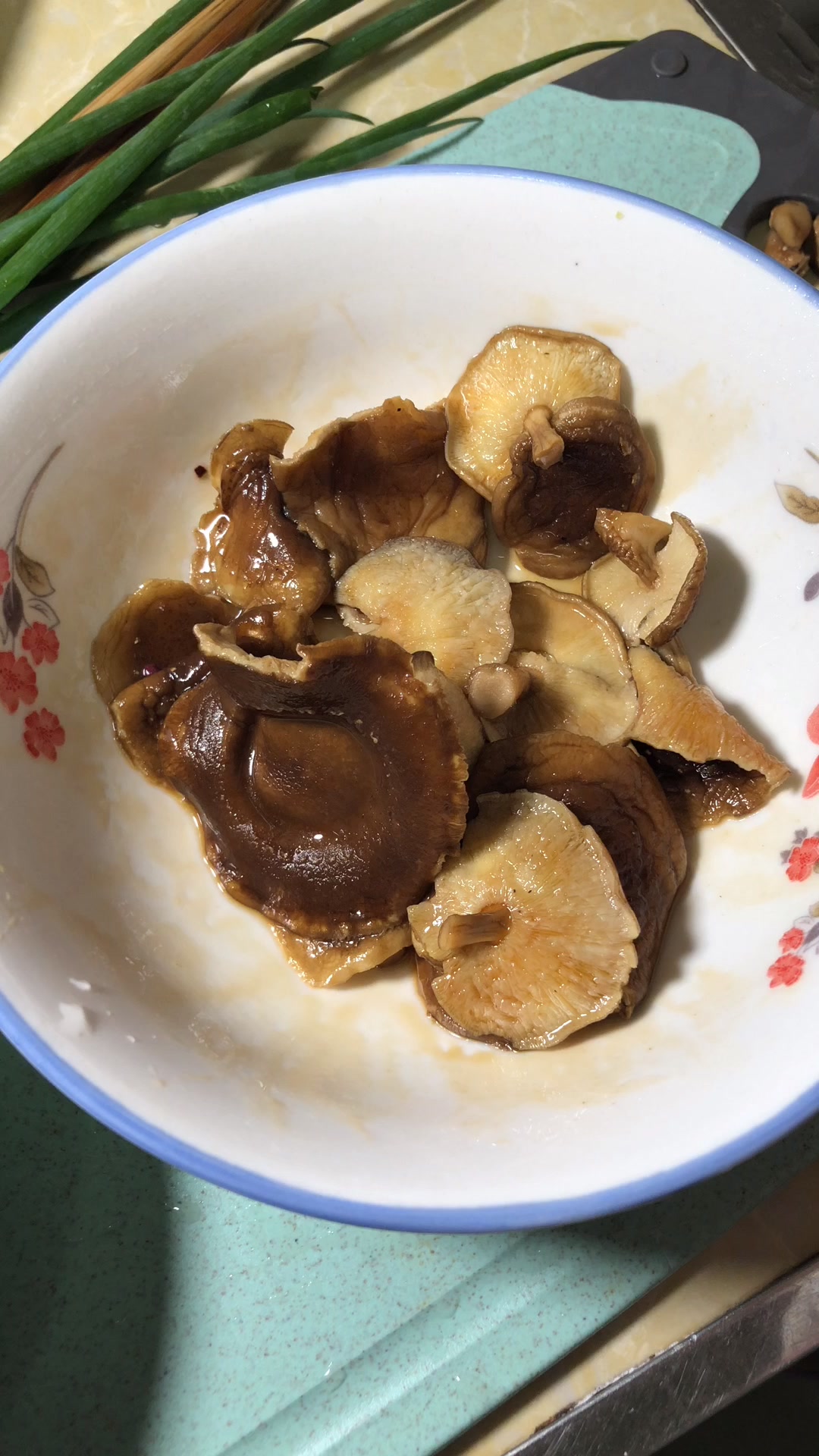 清蒸鸡这样做特别的滑嫩好吃