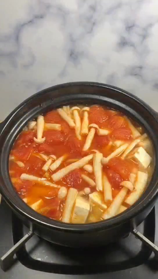 非常适合夏天的海鲜菇豆腐汤,简单好学百喝不厌