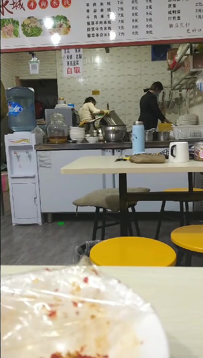 射洪北辰门水城羊肉米线,勤劳的姐妹俩经营不错的小店,