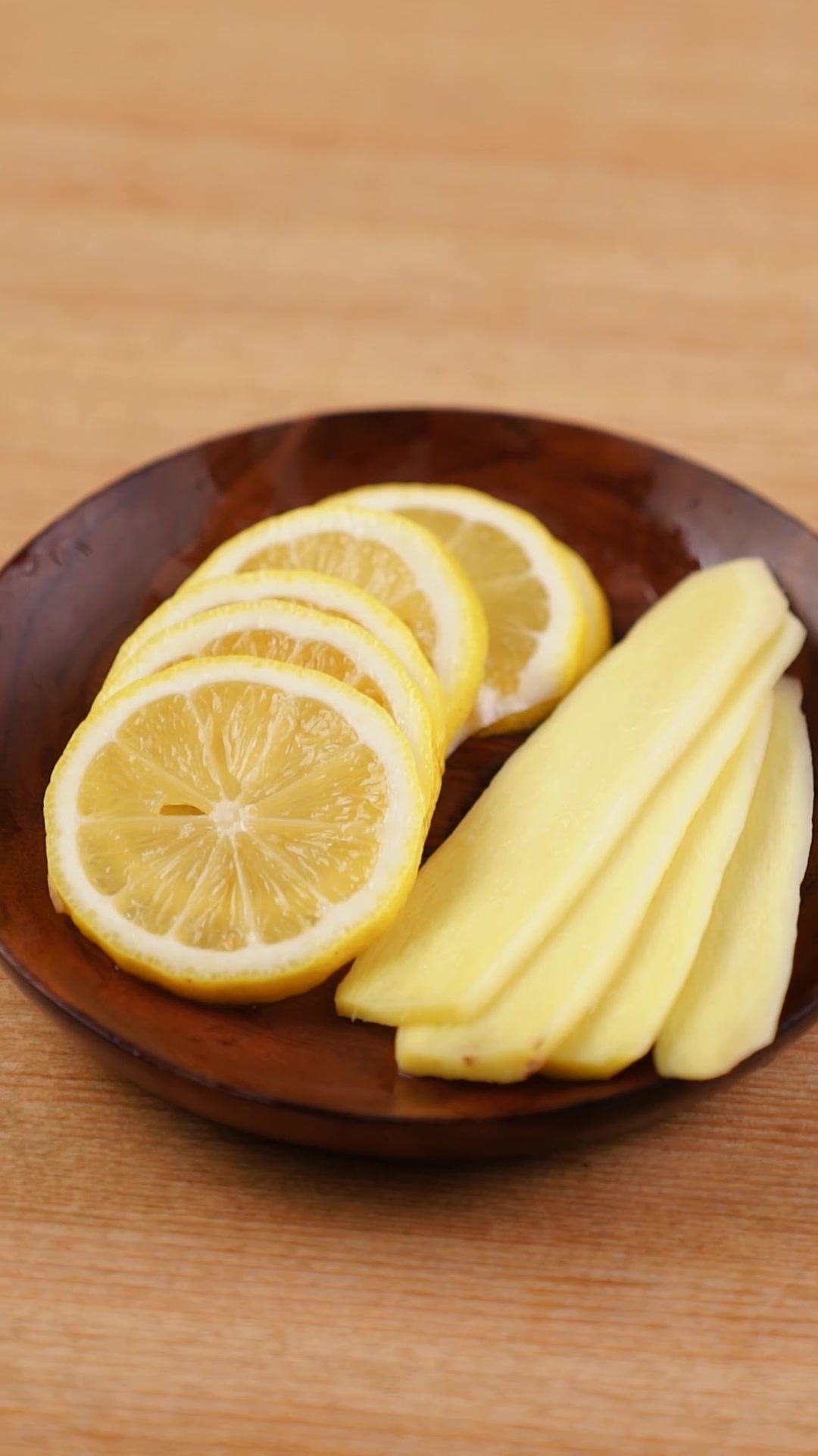 绍兴花雕+伏特加,3步做出「冰醉小龙虾」!奇怪的吃法增加了!