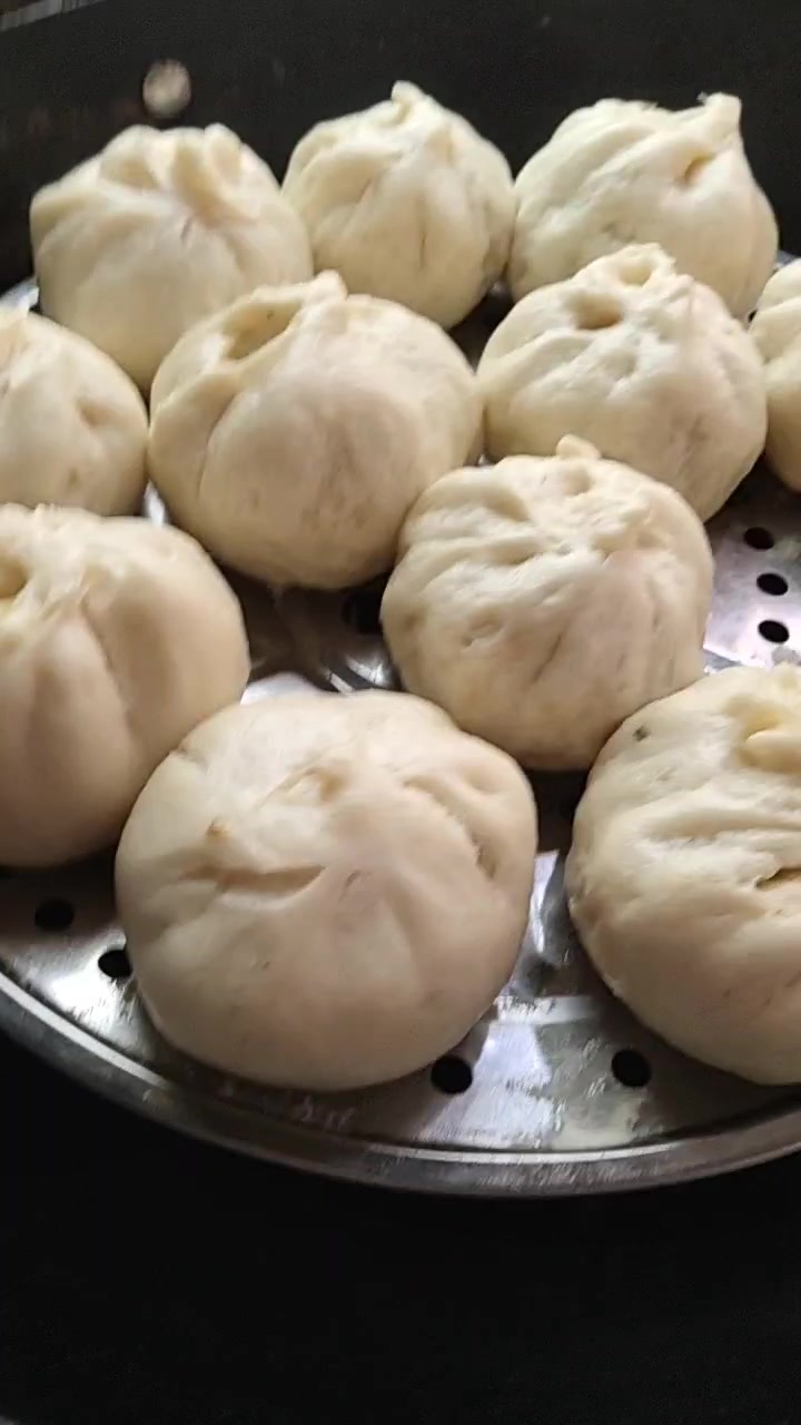 包菜,鸡胸肉陷的包子