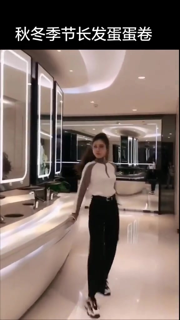 2020最火蛋蛋卷,适合发量少的女生,秋冬季节的最佳发型!