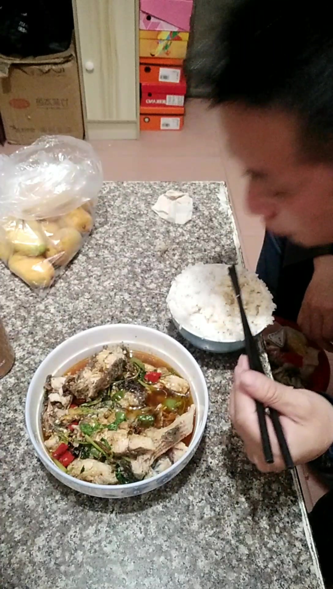 红烧非洲鲫鱼,肉嫩刺少汤鲜!