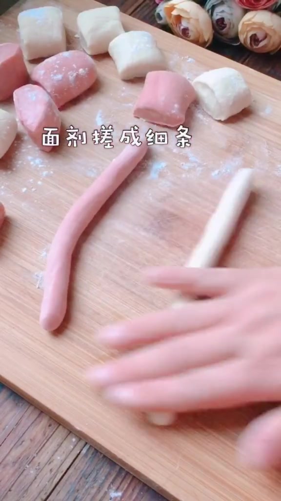 火腿肠馒头,蓬松好看,做法简单,让小朋友一看就喜欢