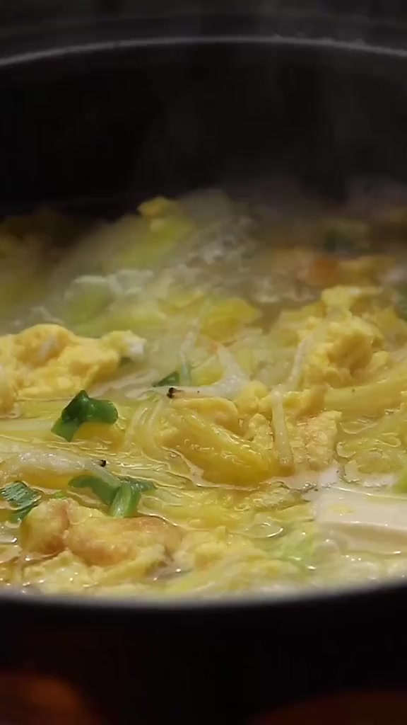 白菜豆腐汤,汤汁鲜美,不用放鸡精了
