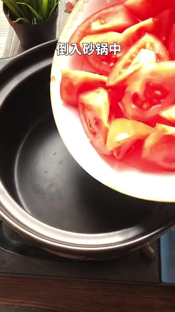 您知道鸡肉怎么烧才好吃吗?很多人第一步就做错了