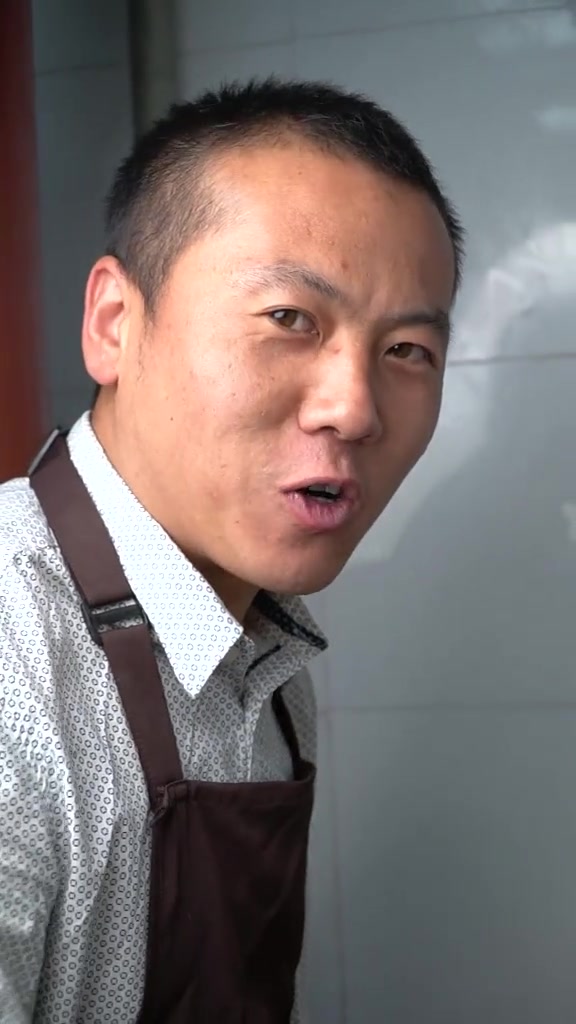 云南曲靖富豪最多的城市,不吃上一次干锅牛肉,人生一大遗憾