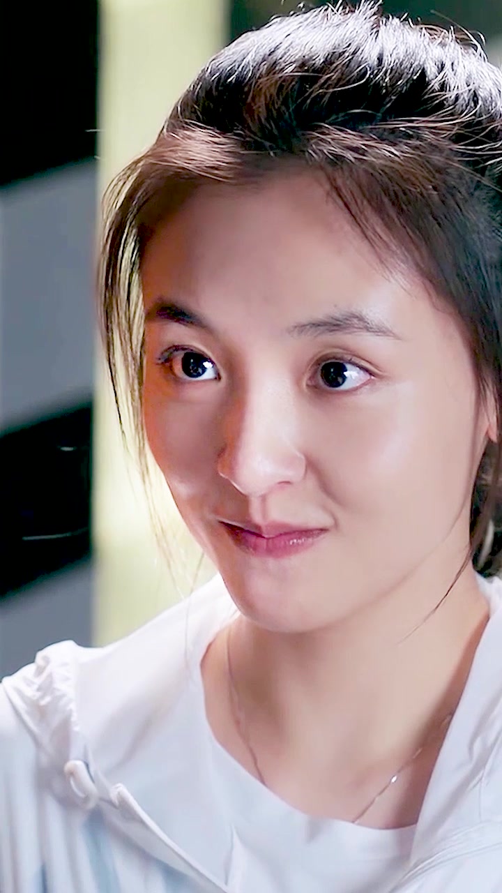 《冰糖炖雪梨》黎语冰棠雪60帧高清撒糖亲亲