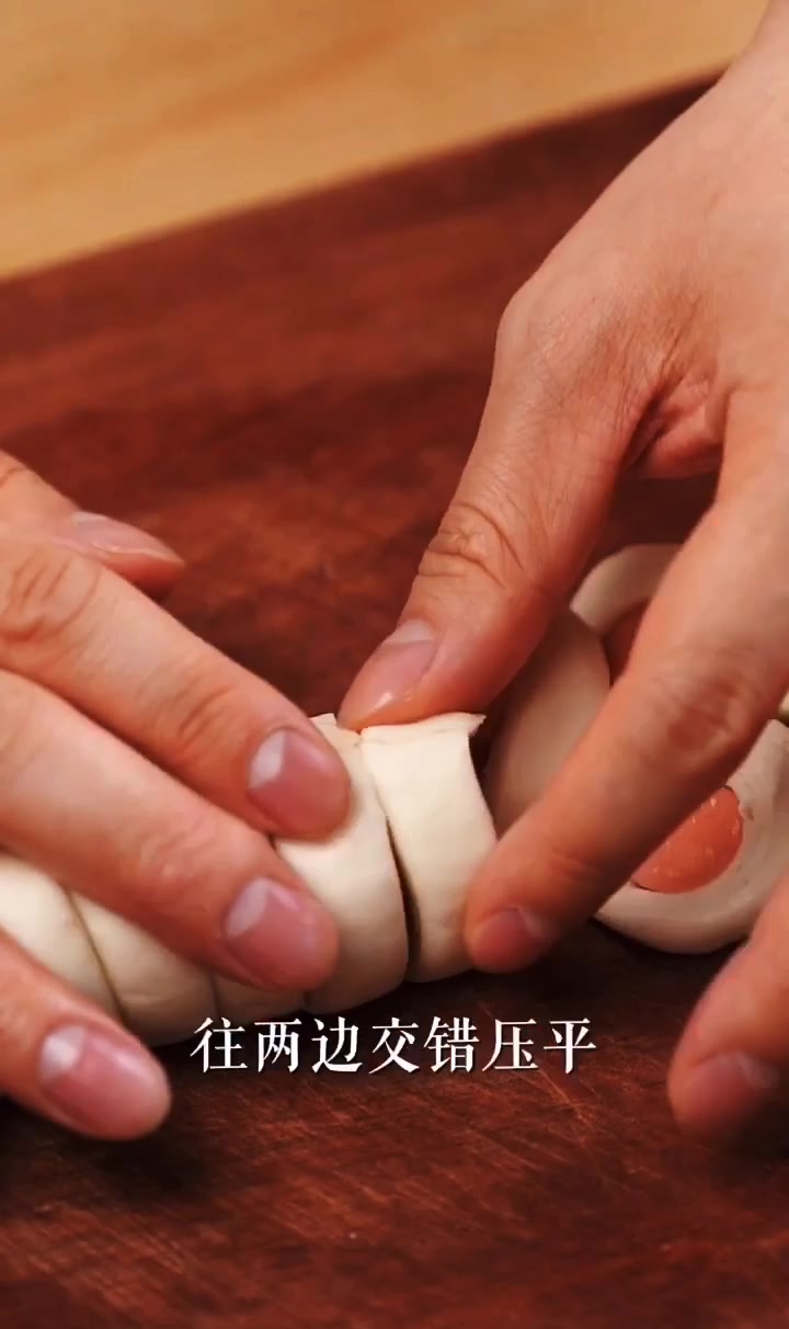 早餐别再吃油条了!酥脆掉渣的手抓饼火腿卷最好吃的做法分享给您