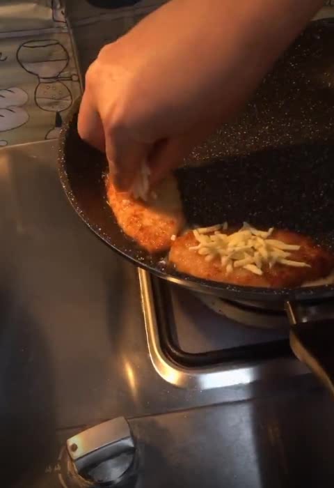 想要煎肉更加美味吗?这种食材就必不可少,网友:甜食爱好者