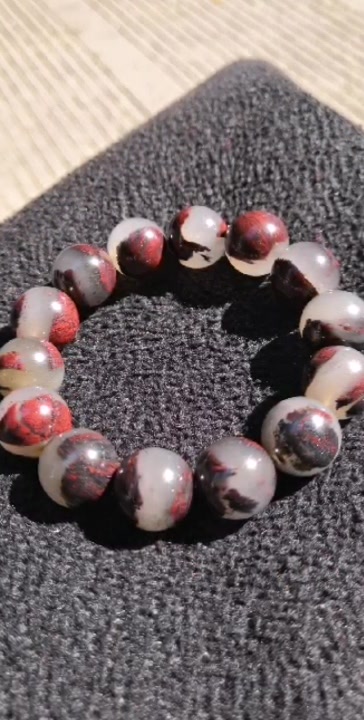 桂林鸡血玉1.6圆珠手串