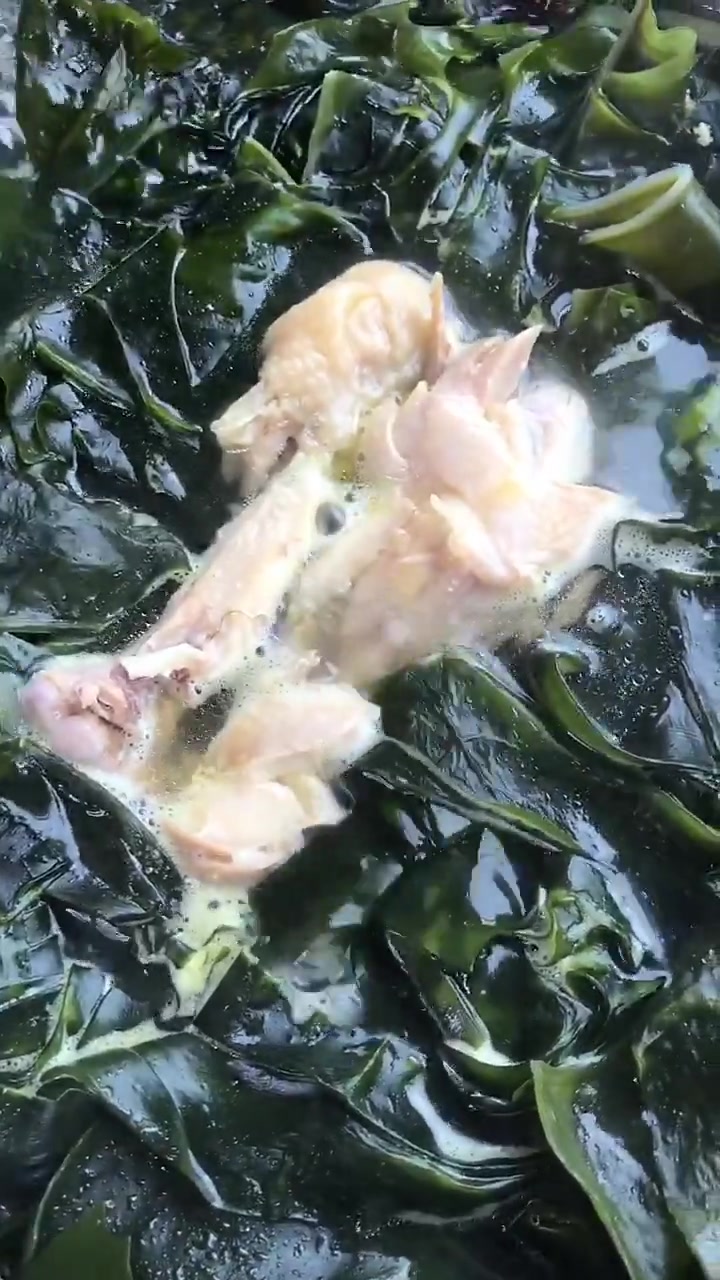 营养美味的鸡肉海带汤的做法