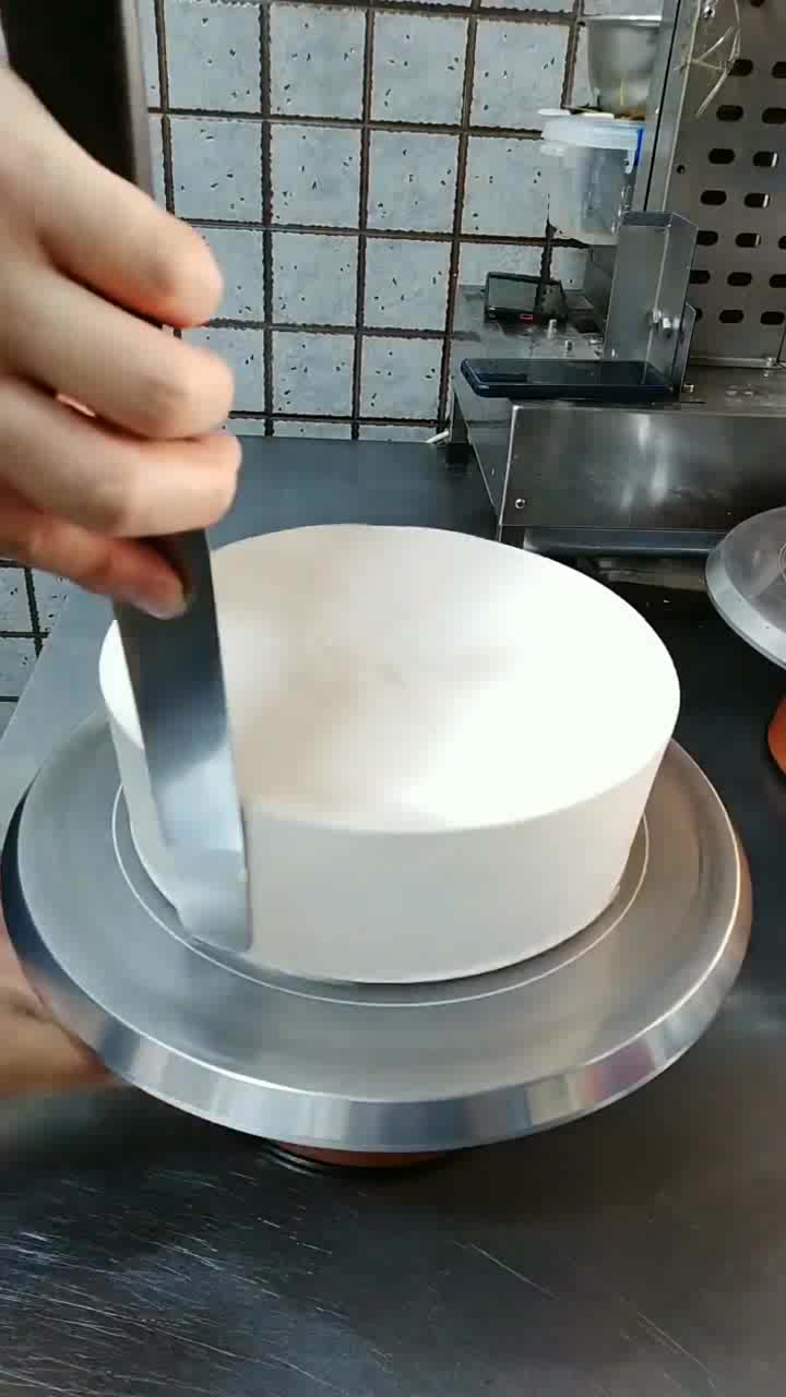 如果小时候我能得到这样一个蛋糕,绝对可以在小伙伴堆里横着走了