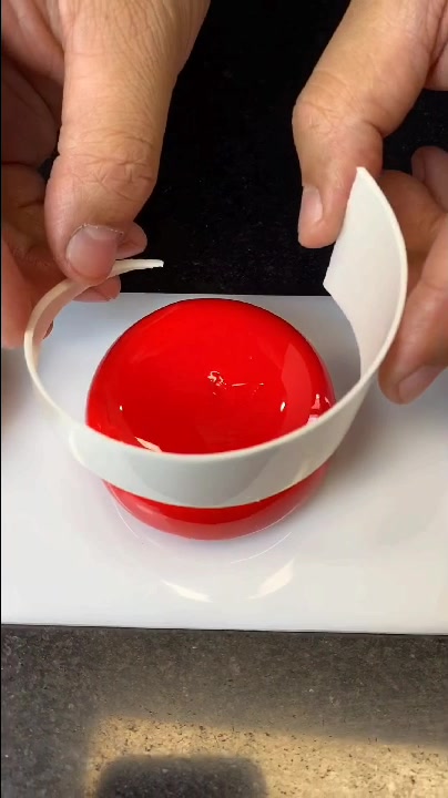 法式甜品 红色淋面慕斯蛋糕做法