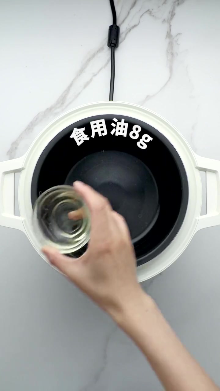 不开火做番茄玉米排骨汤,鲜美可口,营养方便~
