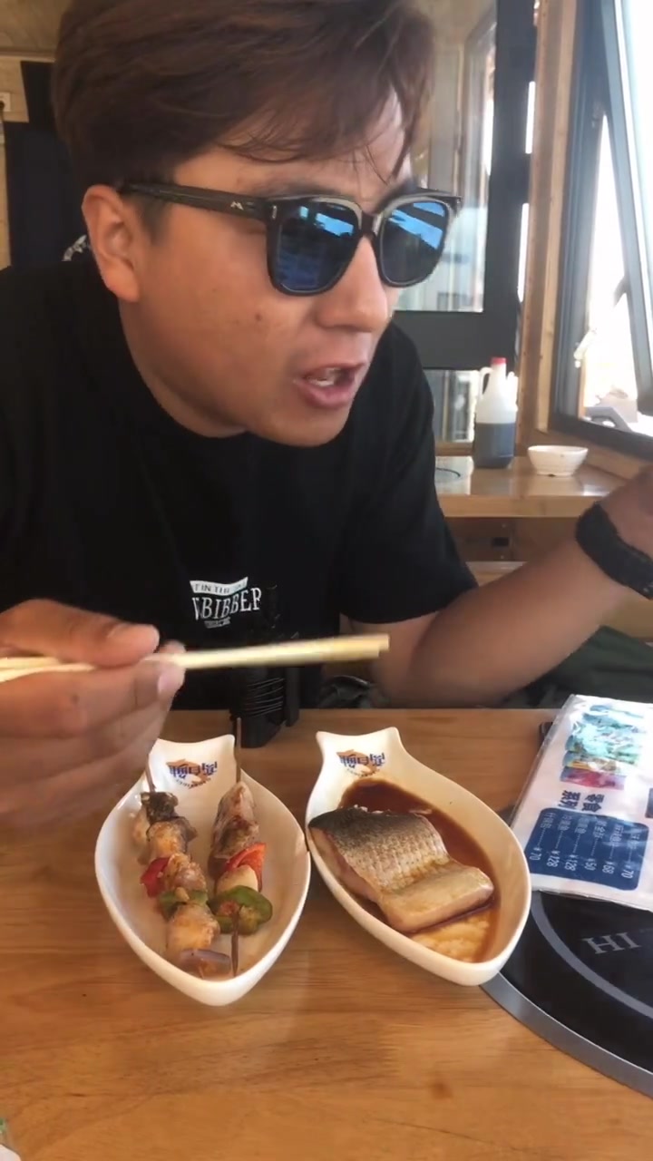 高白鲑鱼有点儿贵,但是味道很不错