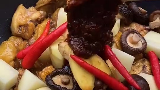 #宅家美食diy#黄焖鸡在家自己做,非常好吃下饭……