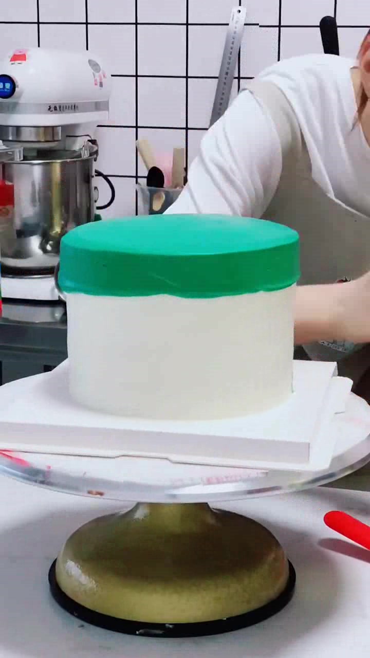 原始世界恐龙蛋糕,妈妈们可以学这款,特别好看,特别适合男孩子