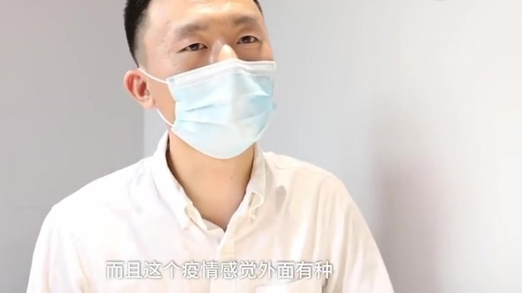 【最美新娘!援鄂护士兑现承诺为妻子披上婚纱】重庆援鄂护士吴秋平2019年12月与妻子登记,