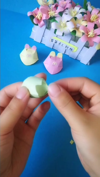 #芭比娃娃必备小帽子折纸教程##幼儿手工折纸#小帽子折纸教程##