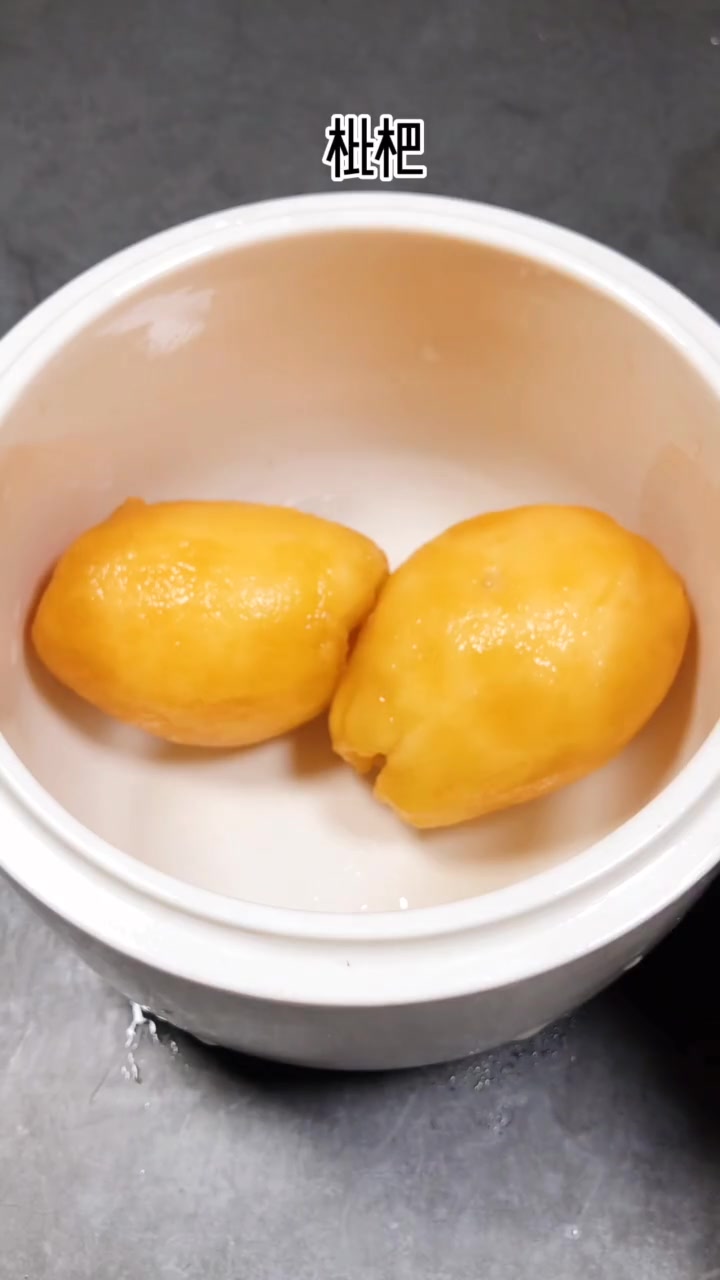 最适合 夏天的炖品,去学学吧,使你家里的小孩 经常能吃这道炖品