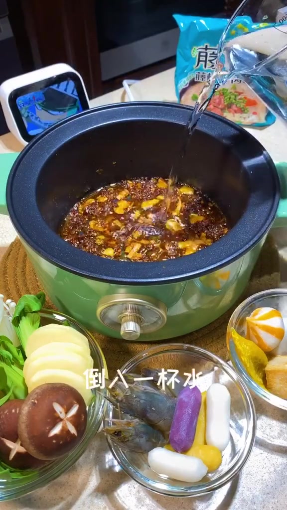 用藤椒泡面做牛奶麻辣烫,超级香的那种,想吃吗!