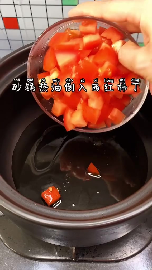 罗宋汤的家常做法,汤汁浓郁,酸甜开胃,孩子吃了猛长个