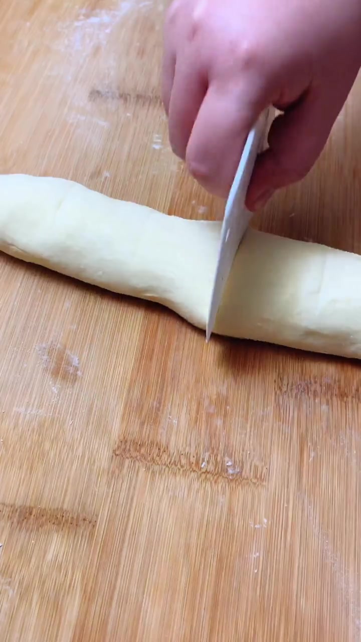 新疆烤包子,表皮酥脆,馅料浓郁的家常做法