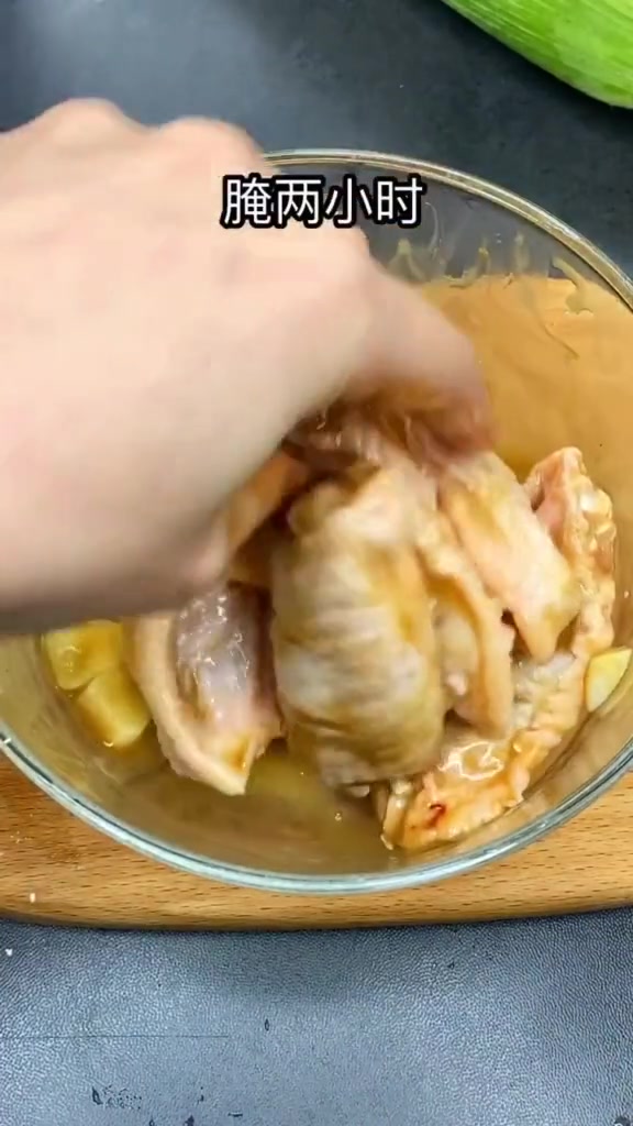 比肯德基还好吃的炸鸡翅,不好吃我把油喝了