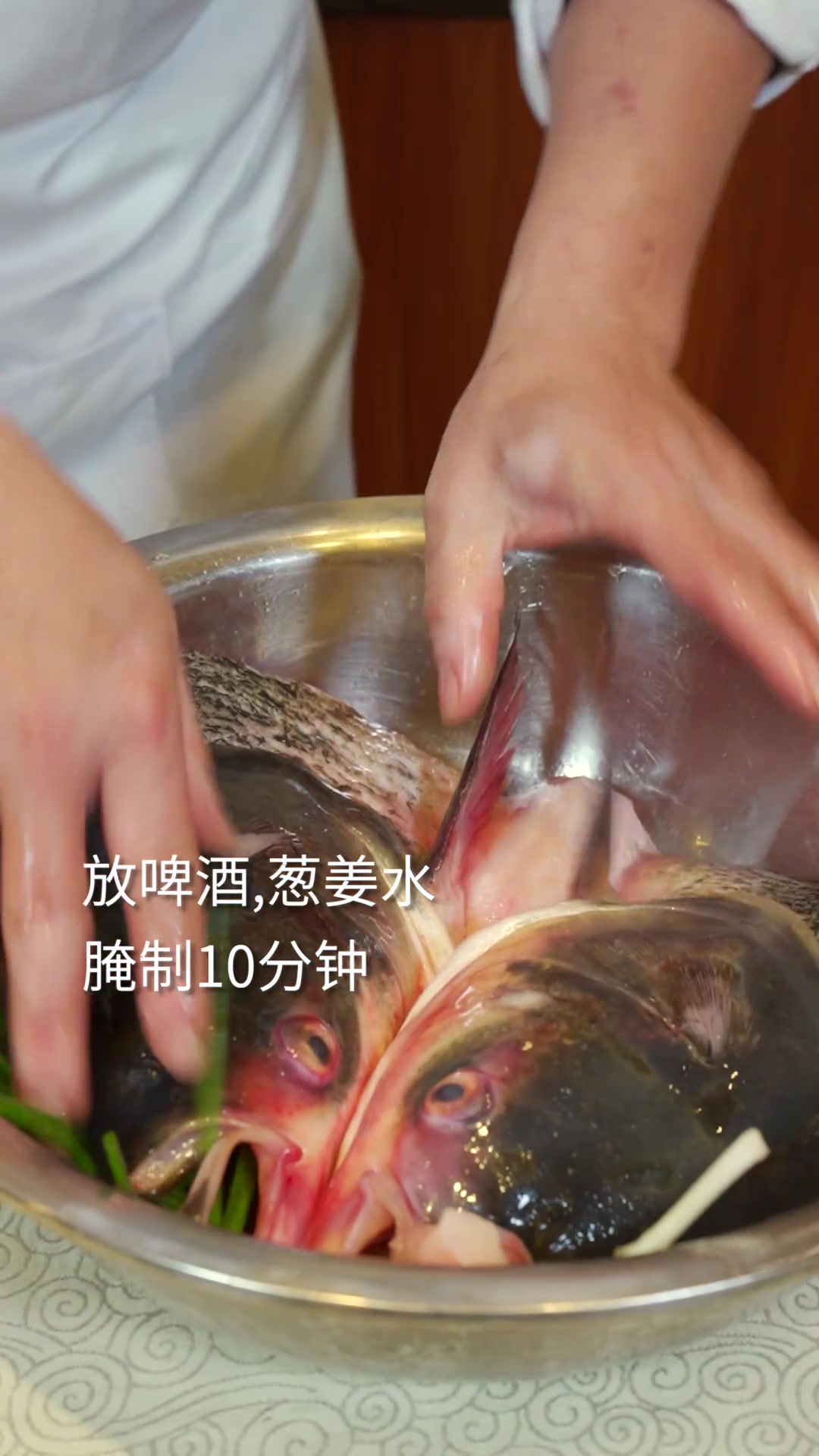 正宗湘味剁椒鱼头的做法