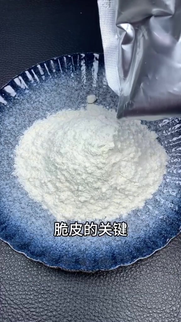 在家炸鸡翅怎么做到外皮酥脆肉质鲜嫩呢?这个做法您一定收藏好了