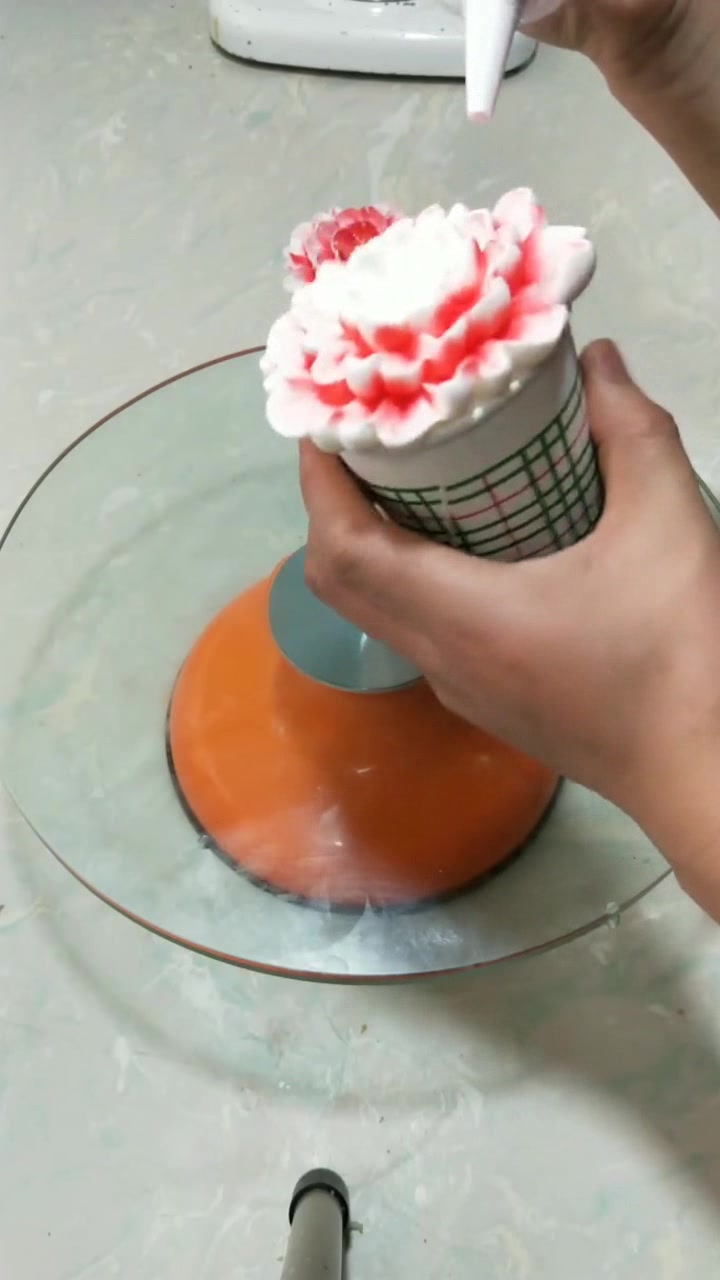 童年的味道,有多少还记得这个?我有十多年没见过这样做蛋糕的了