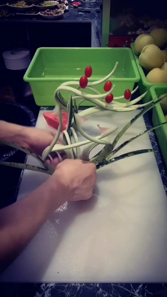 凤凰制作教程很简单的尾巴制作教程西瓜皮拉花