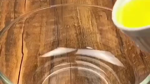 #纯牛奶隐藏的神奇吃法#何老师的超级随手双皮奶,简单又好吃!