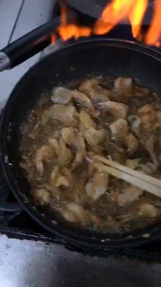 没事弄个蒜蓉粉丝水晶虾吃