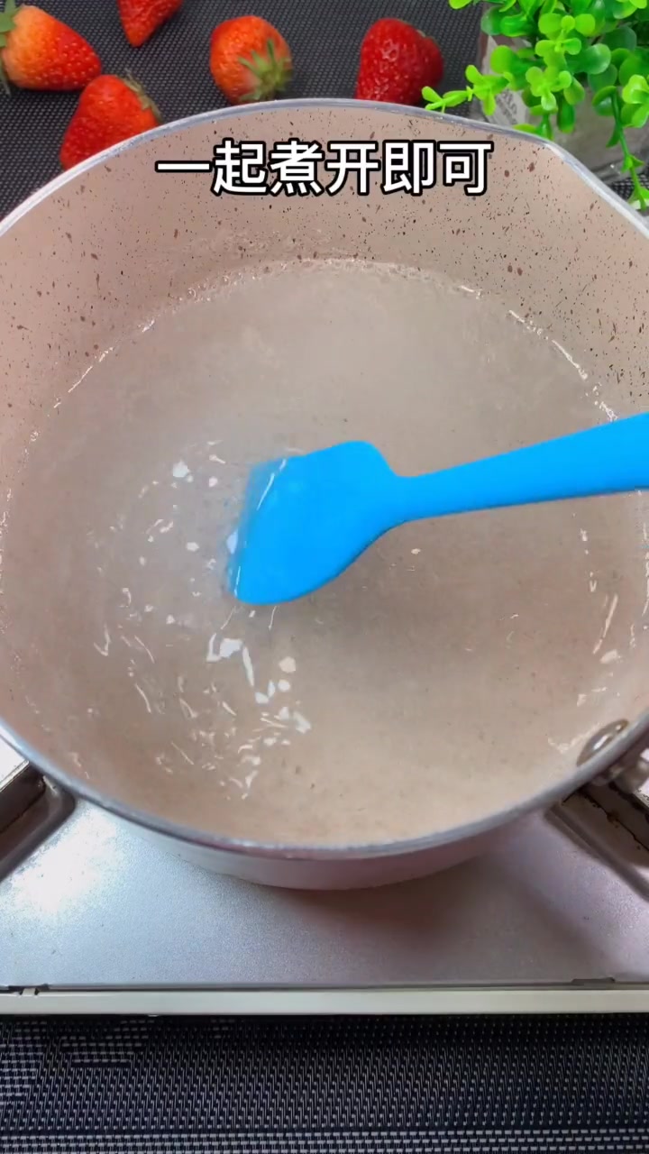 水果果冻蛋糕,做法简单,孩子想吃就不用去外面买了