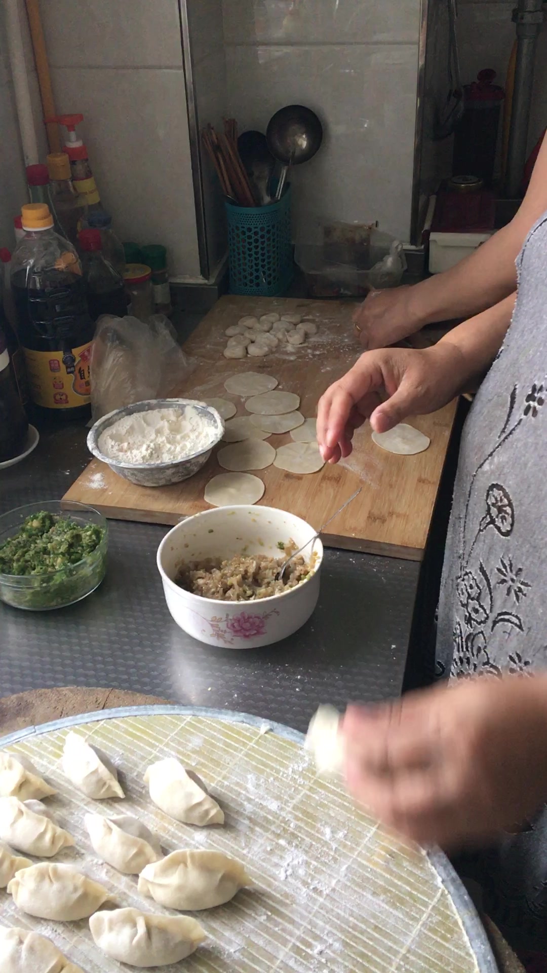 包饺子的方法和细节过程分享给大家