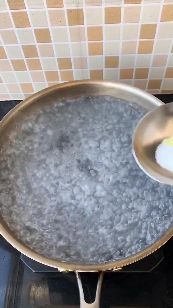 西红柿紫菜鸡蛋汤,营养丰富太好喝了