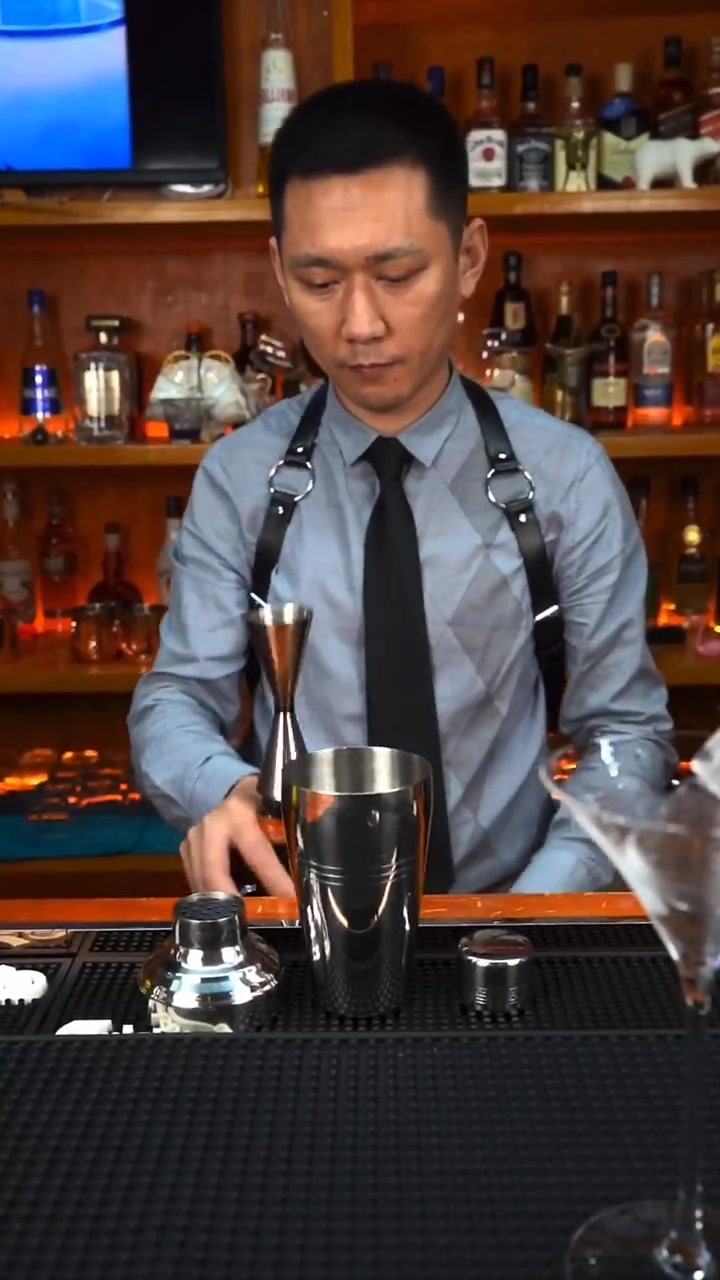 经典鸡尾酒“红粉佳人”,充满了少女心,女孩子都会喜欢