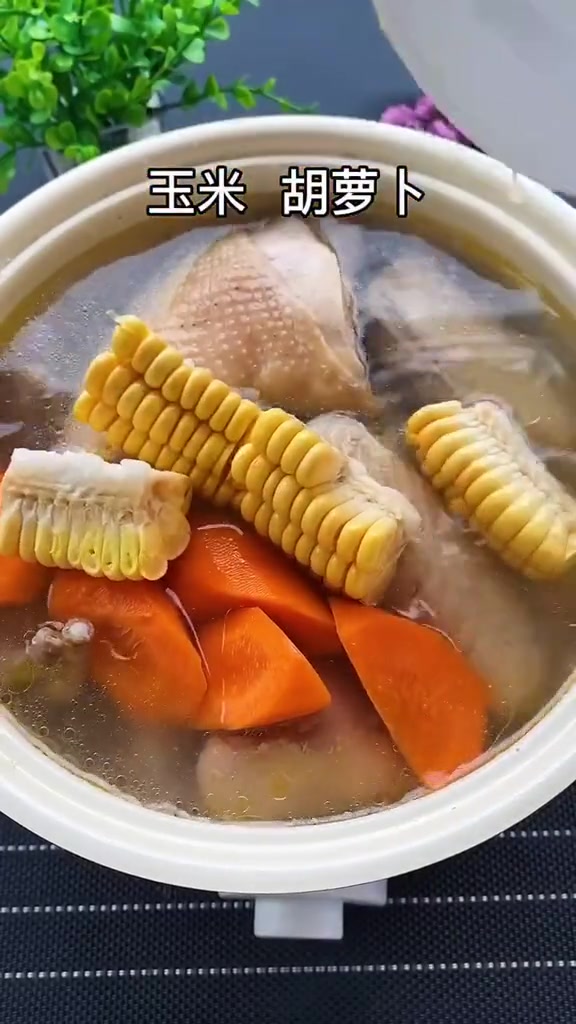 鸡汤这样炖才好喝,汤汁香浓,原汁原味,做法简单