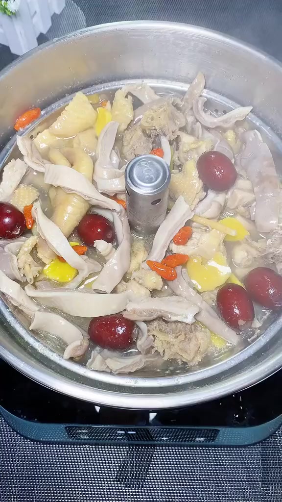 广东猪肚鸡家庭做法,滋补养胃