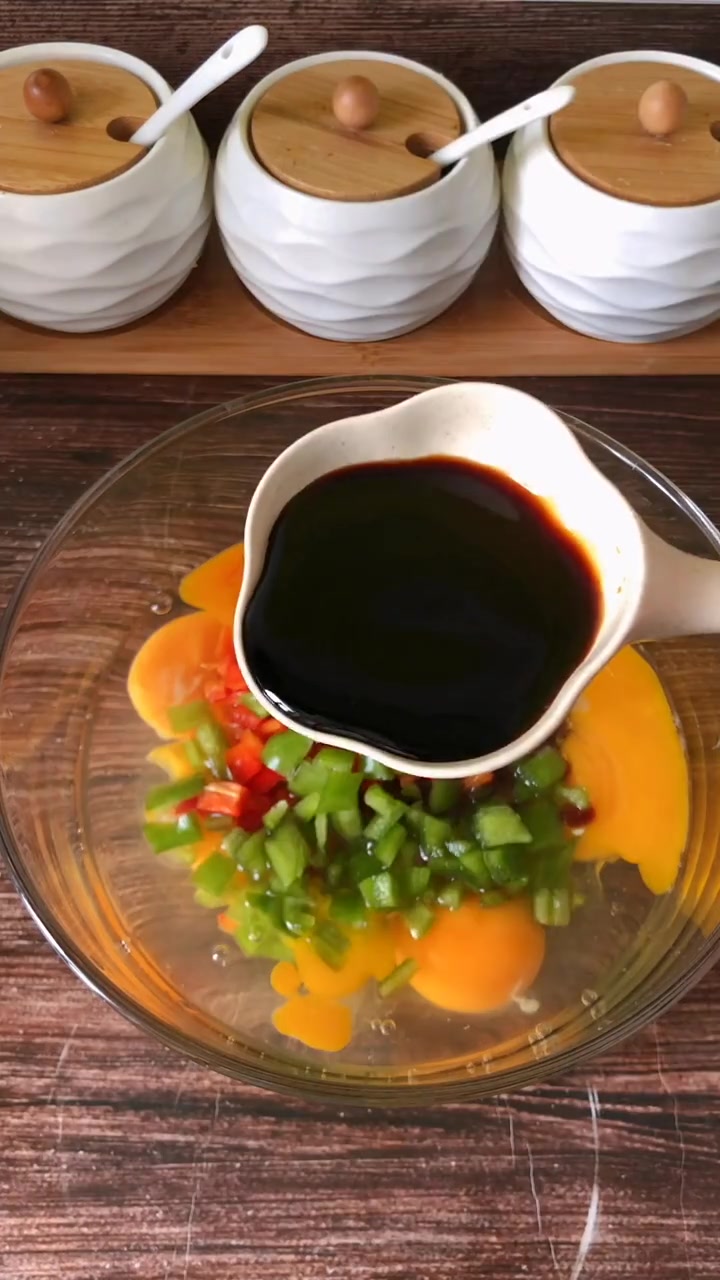 东北名菜鸡蛋焖子的做法,再配上开花馒头真是一绝!