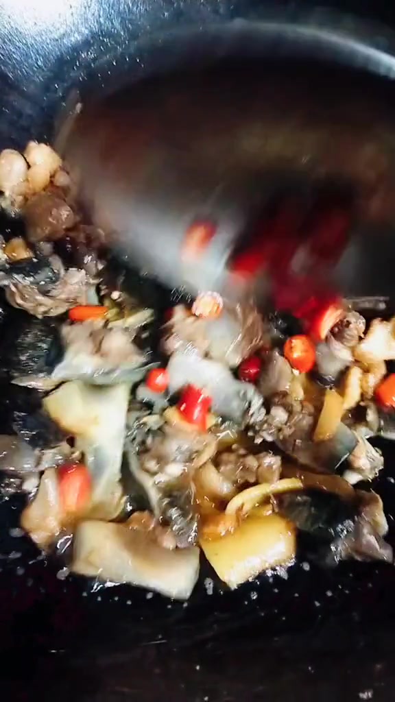 想把天上的星星给你摘下来,青椒焖沙鳖教程,希望大家喜欢