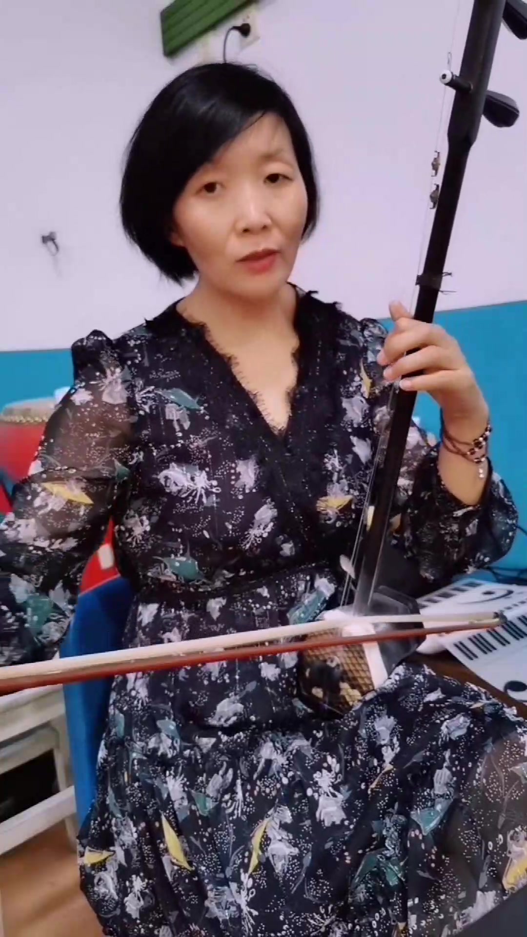 二胡:老师公益教学《沂蒙山小调》希望对你有帮助!