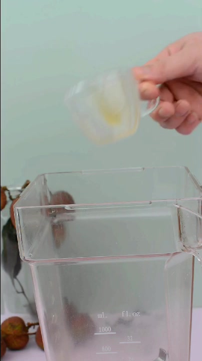 广州奶茶培训班,制作喜茶多肉粉荔教程誉世晨